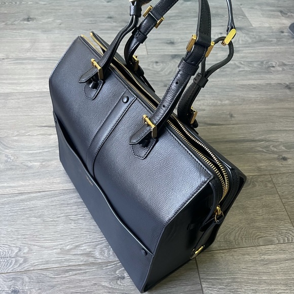 Armani handbag black New with all bags, Tags, n Certificate. - Picture 11 of 13